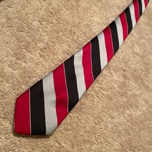 Club international by tip top skinny tie
